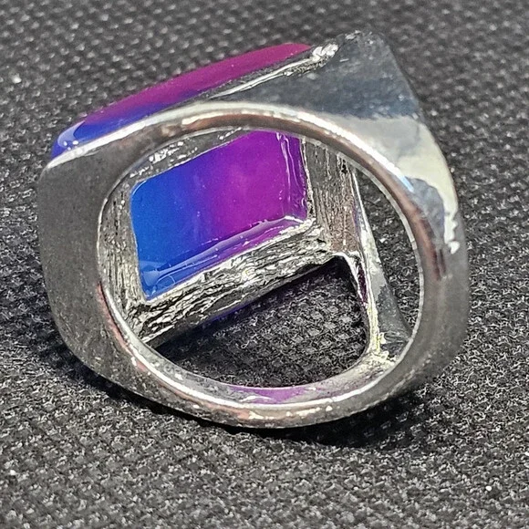 Purple Blue Ombre Lucite Dome Ring Sz 8.5 Squared Statement Silver Tone Neon - Picture 5 of 9